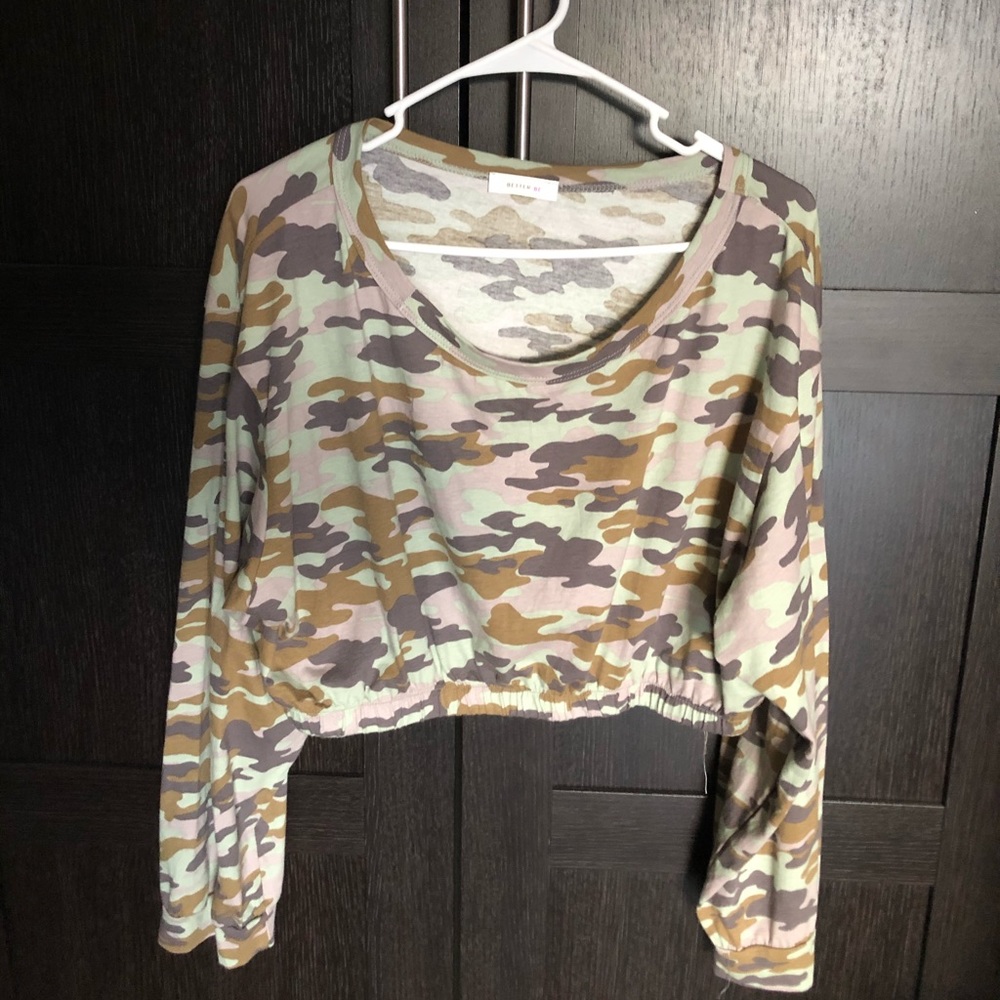 Crop Long-Sleeve Shirt/Sweater